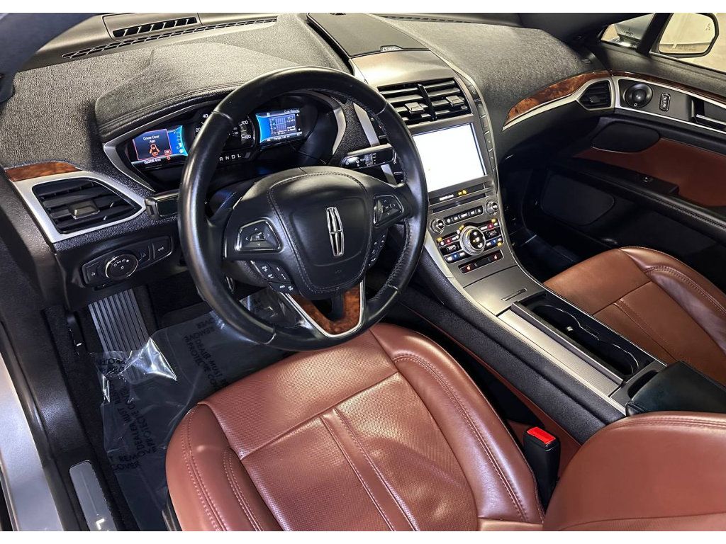 Used 2020 Lincoln MKZ Reserve FWD image 17