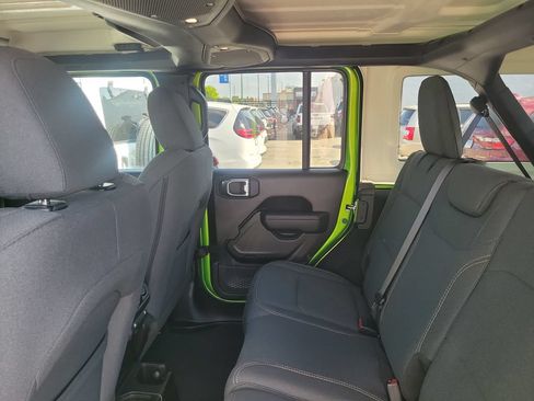 Used 2025 Jeep Wrangler Unlimited Sport AWD/4WD image 8