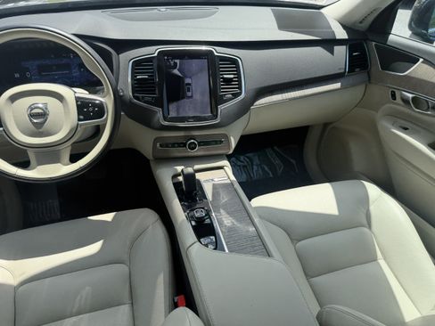 Certified 2024 Volvo XC90 B5 Plus w/ Protection Package Premier AWD/4WD image 14