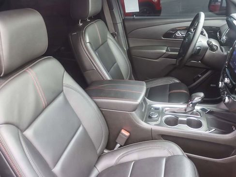 Used 2023 Chevrolet Traverse RS image 41