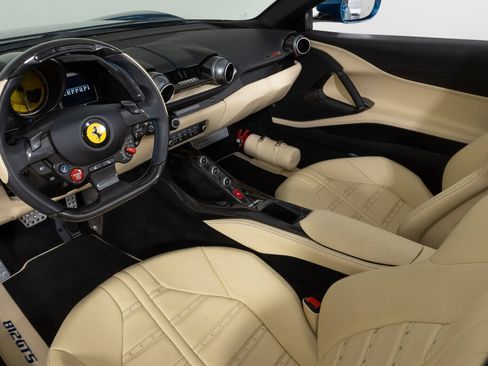 Used 2021 Ferrari 812 GTS RWD image 38