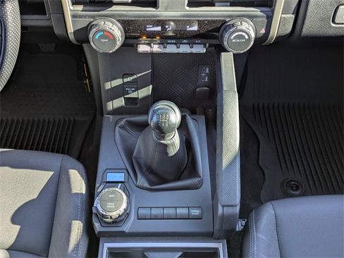 Used 2024 Toyota Tacoma SR image 18