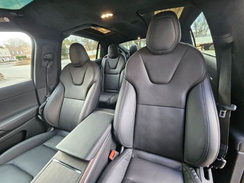 Used 2023 Tesla Model X image 39