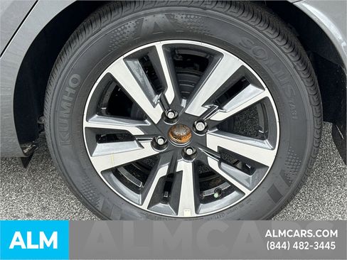 Used 2025 Nissan Versa SV w/ Trunk Package image 32