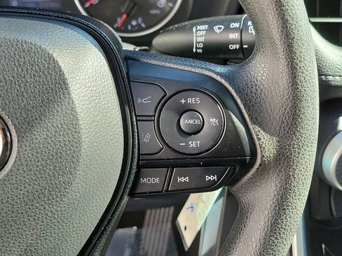 Used 2019 Toyota RAV4 LE FWD image 24