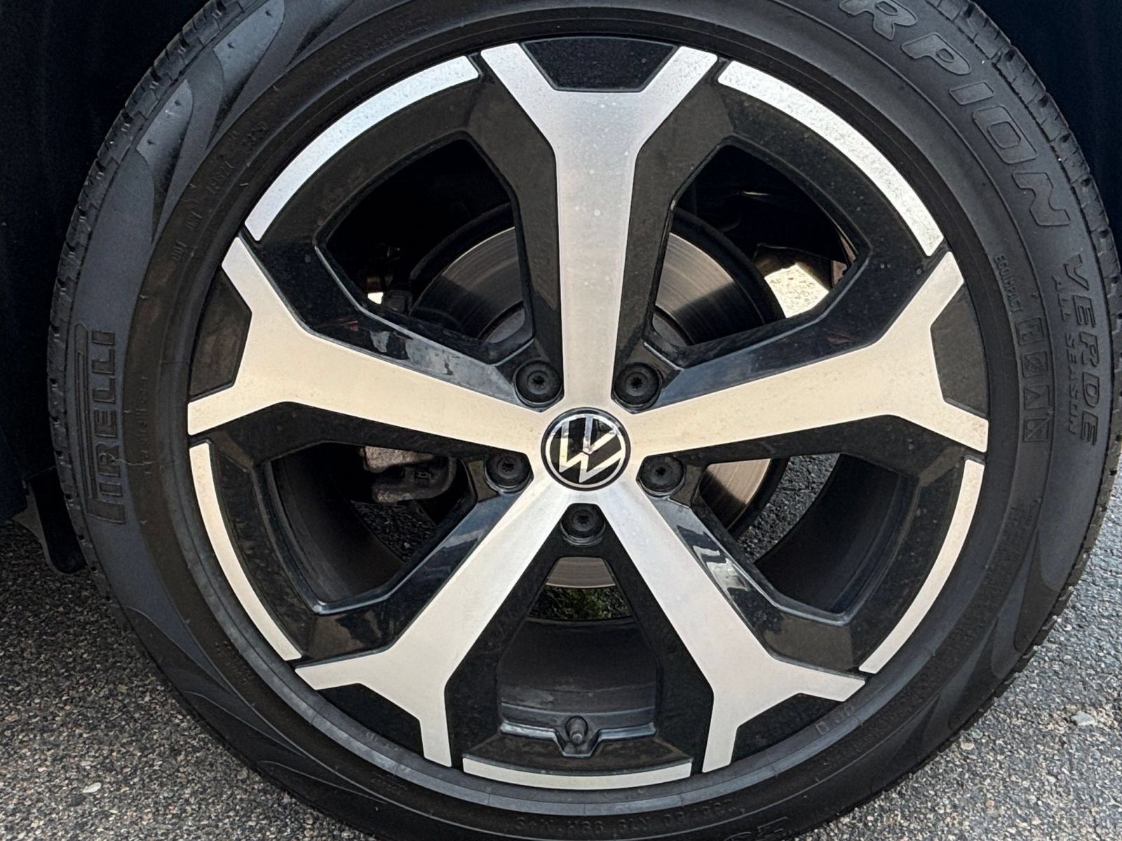 Used 2026 Volkswagen Tiguan SE AWD/4WD image 29