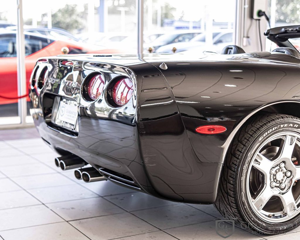Used 1998 Chevrolet Corvette Convertible w/ Memory Pkg RWD image 14
