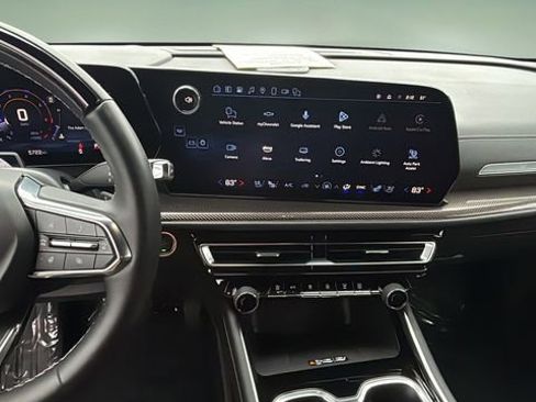 Used 2025 Chevrolet Traverse High Country w/ LPO, Floor Liner Package image 10