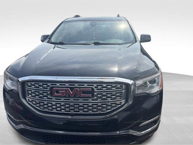 Used 2018 GMC Acadia Denali w/ Technology Package FWD image 2
