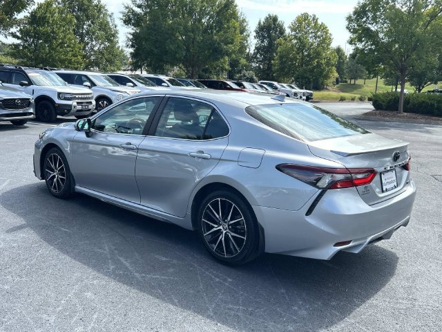 Used 2024 Toyota Camry SE FWD image 6