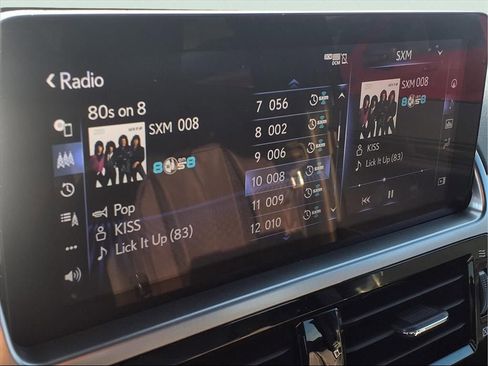 Used 2023 Lexus GX 460 Premium w/ Accessory Package image 5