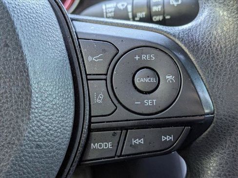 Used 2024 Toyota RAV4 XLE FWD image 6