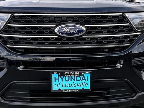 Used 2022 Ford Explorer XLT AWD/4WD image 30