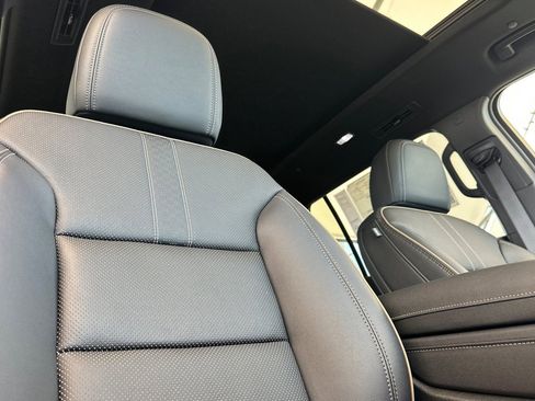 New 2026 Chevrolet Traverse High Country FWD image 20