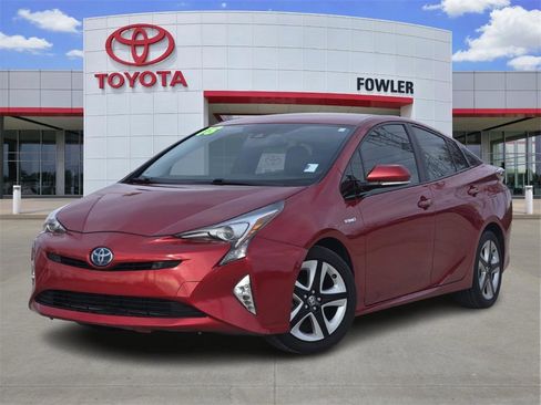 Used 2018 Toyota Prius Four Touring image 1