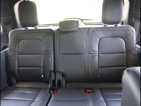 Used 2022 Lincoln Navigator Reserve image 32