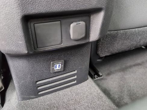 Used 2025 Toyota Tacoma SR5 image 25