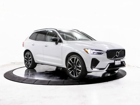 Used 2024 Volvo XC60 B5 Ultimate image 9