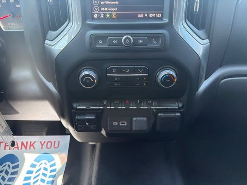 Certified 2022 Chevrolet Silverado 2500 Custom w/ Custom Value Package AWD/4WD image 21