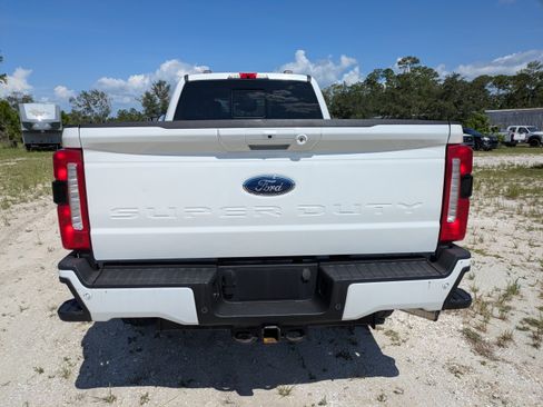 Used 2024 Ford F250 Lariat w/ Lariat Ultimate Package AWD/4WD image 5