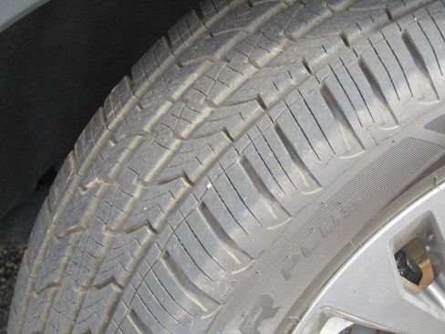 Certified 2021 Ford Explorer XLT w/ Equipment Group 202A AWD/4WD image 9