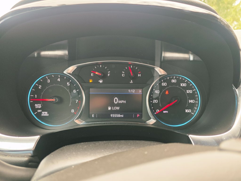 Used 2023 Chevrolet Traverse LT FWD image 40
