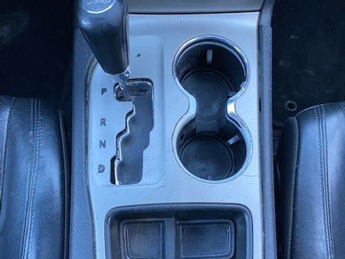 Used 2013 Jeep Grand Cherokee Laredo AWD/4WD image 16