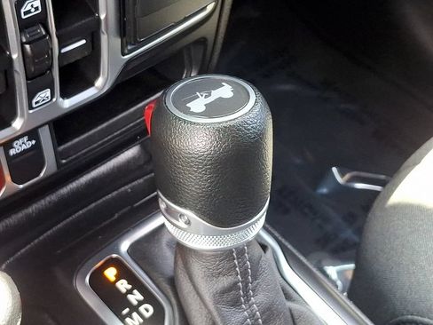 Used 2024 Jeep Wrangler Unlimited AWD/4WD image 14