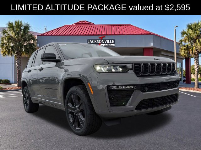 New 2027 Jeep Grand Cherokee Limited w/ Limited Altitude Package AWD/4WD image 3