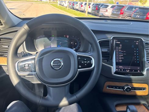 Used 2023 Volvo XC90 B6 Plus w/ Protection Package Premier AWD/4WD image 13