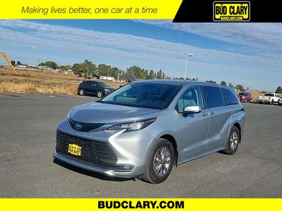 Used 2023 Toyota Sienna XLE