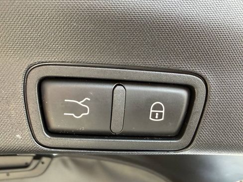 Used 2020 Alfa Romeo Stelvio AWD w/ Cold Weather Package image 46