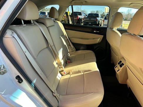 Used 2018 Subaru Outback 3.6R Limited image 34