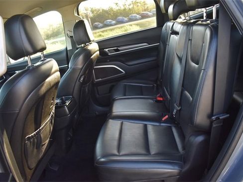 Used 2020 Kia Telluride LX image 18