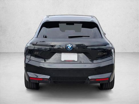 Used 2025 BMW iX M60 image 7