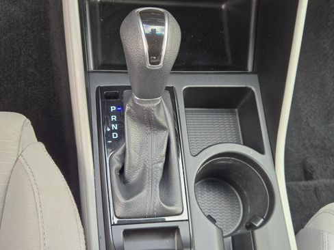 Used 2020 Hyundai Tucson SE image 12