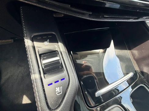 Used 2024 Kia Telluride EX w/ EX Captain's Chair Package AWD/4WD image 21