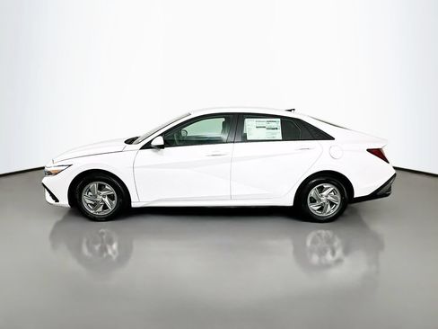 New 2026 Hyundai Elantra SE FWD image 8