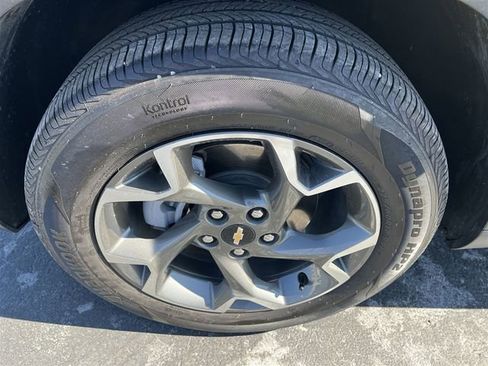 Certified 2025 Chevrolet Trax LT w/ LT Convenience Package image 21