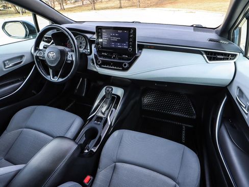 Used 2020 Toyota Corolla SE w/ SE Premium Package image 31