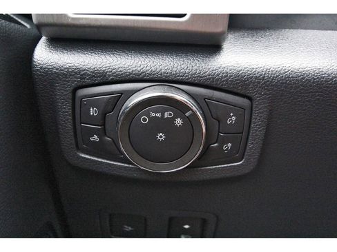 Used 2022 Ford F250 Platinum w/ FX4 Off-Road Package AWD/4WD image 21