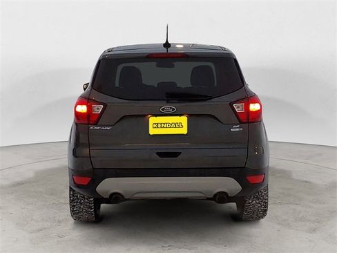 Used 2019 Ford Escape SE image 4