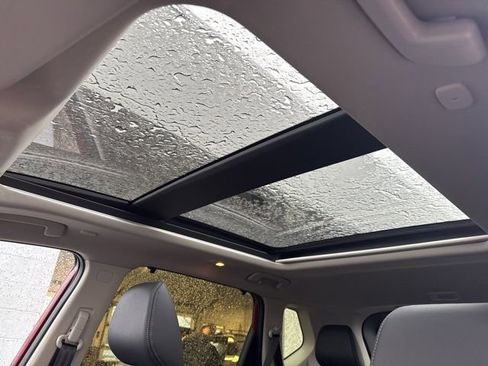 Used 2025 Nissan Rogue SL w/ Tech Package image 18