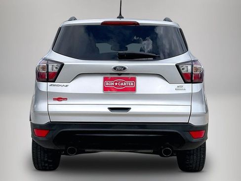Used 2018 Ford Escape SE w/ SE Sport Appearance Package image 6