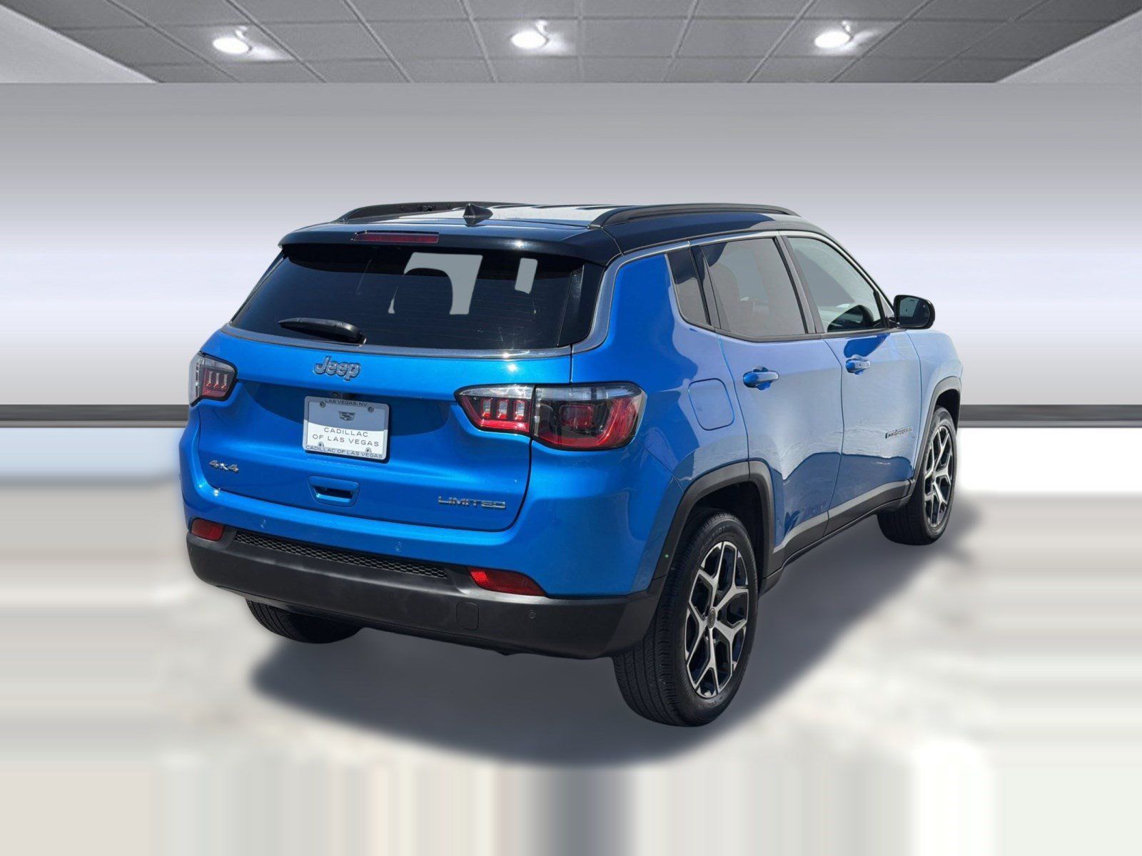 Used 2025 Jeep Compass Limited AWD/4WD image 8