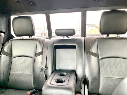 Used 2019 RAM 2500 Laramie w/ Black Appearance Package AWD/4WD image 19