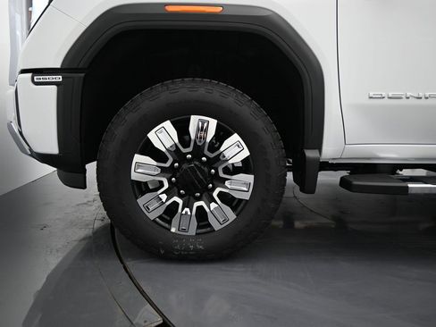 New 2026 GMC Sierra 3500 Denali image 8