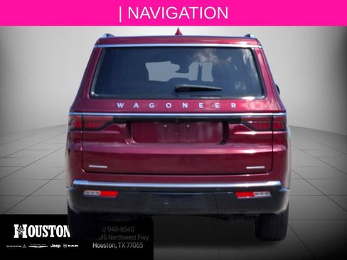 Used 2022 Jeep Wagoneer Series II AWD/4WD image 5