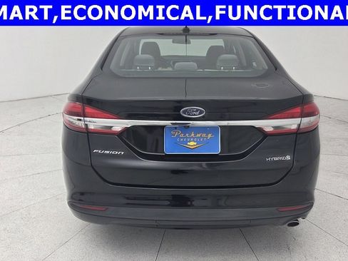 Used 2018 Ford Fusion S image 4