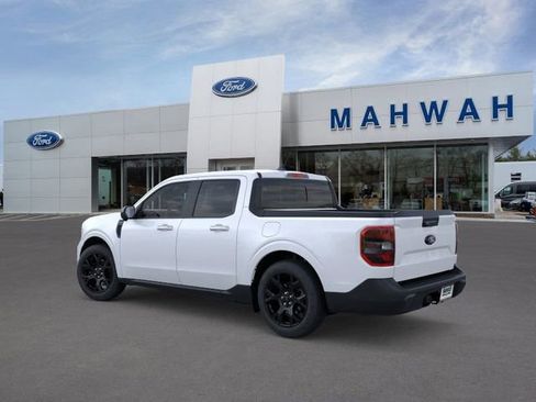 New 2025 Ford Maverick Lariat w/ Black Appearance Package image 4